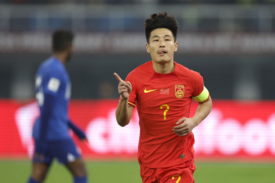 武磊鹤立鸡群,踢泰国停赛,国足找不到接替者!