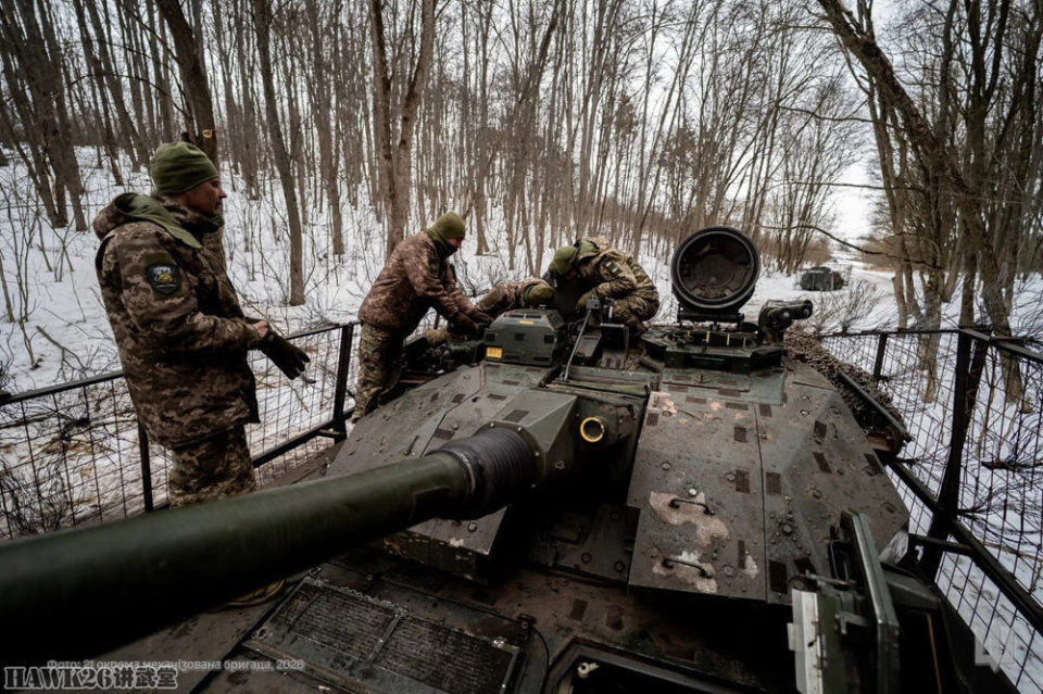 �ڿ�������CV90C����ս�� �������۴�Ŀ����