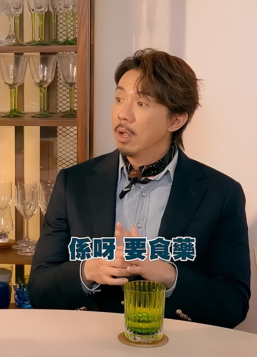 搞笑港星和妻子雙雙患抑鬱症，曾想過自殺，吐槽藥費太貴病不起 - 