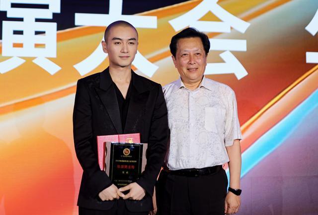 北京这一夜,50岁周迅像少女,陈晓男人味十足,陈数被嘲锥子脸
