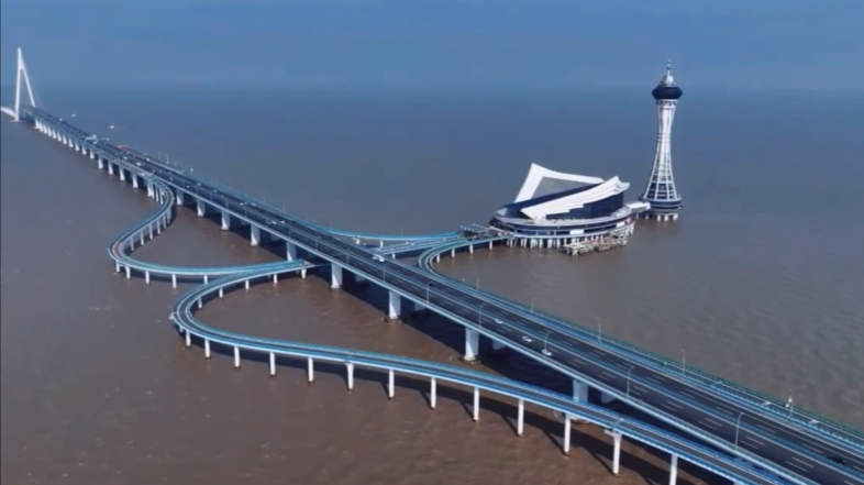 为什么海南没有跨海大桥?琼州海峡的建设难度在哪?