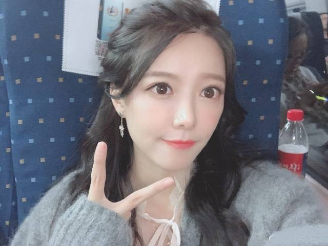 lol管泽元直播谈骆歆事件已经线下和解了骆歆优势局浪输了