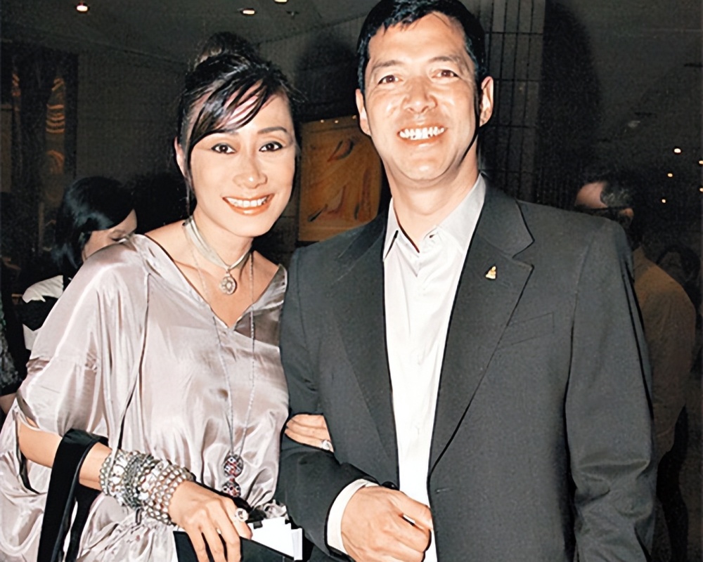 除了王盛德,王敏德还有一个兄弟拍过电影,他就是declan wong.