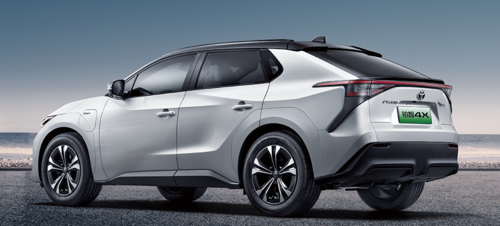 丰田中型suv,15万级铂智4x,保养费用才120块!