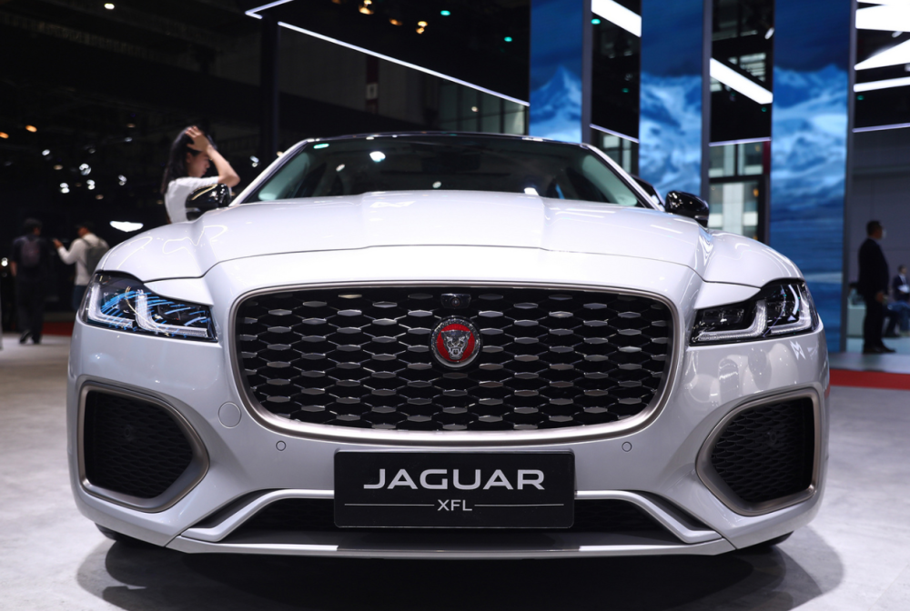 被低估的豪华c级车,新款捷豹xfl上市,3.1米轴距,入门2.0t_腾讯新闻