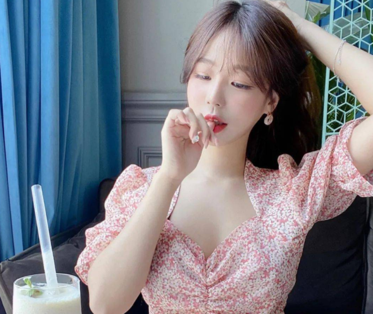 女主播和榜一大哥约会，得知对方一身债务后想离开，被打死扔进山沟