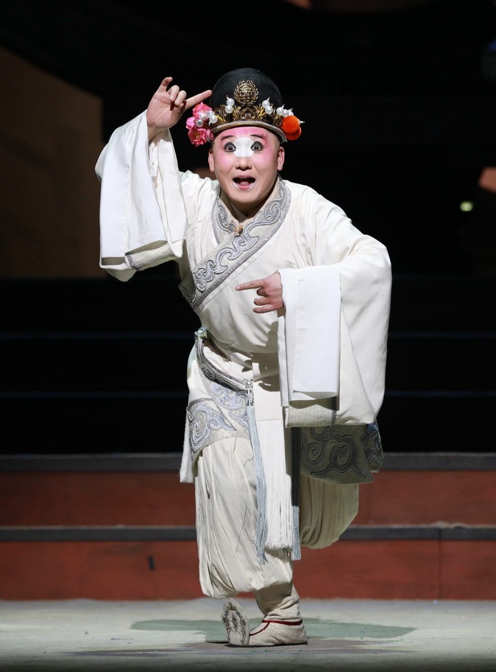 年来又一部以丑行挑梁的戏,剧中主角优孟由湖北省京剧院国家一级演员