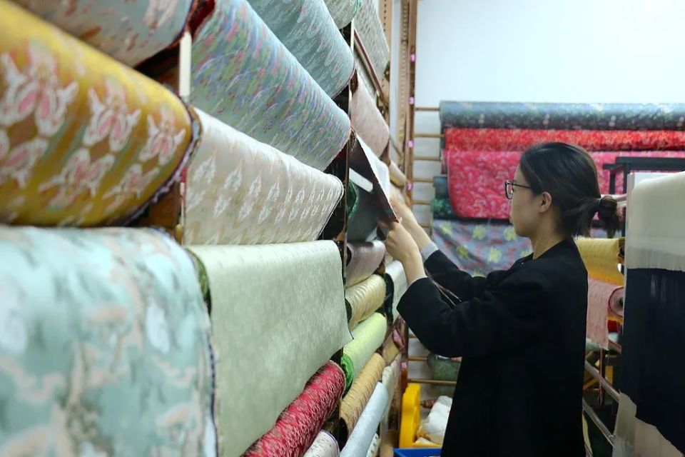 浙江绍兴纺织业外迁调查：20%去东南亚，50%去中西部_腾讯新闻