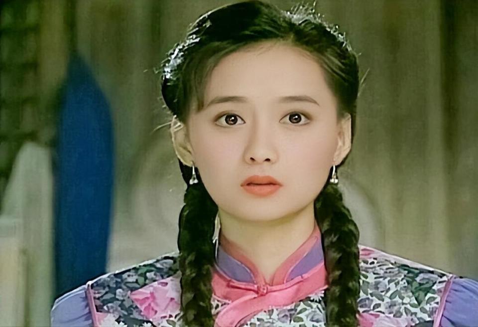 都说琼瑶挑美女的眼光最毒,但比她更毒的是周星驰,张柏芝太耐老