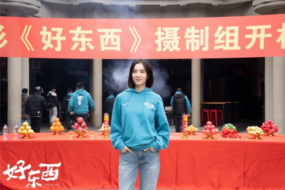梅婷10岁女儿快快成为电影主演与宋佳赵又廷同框飙戏大合照曝光引热议