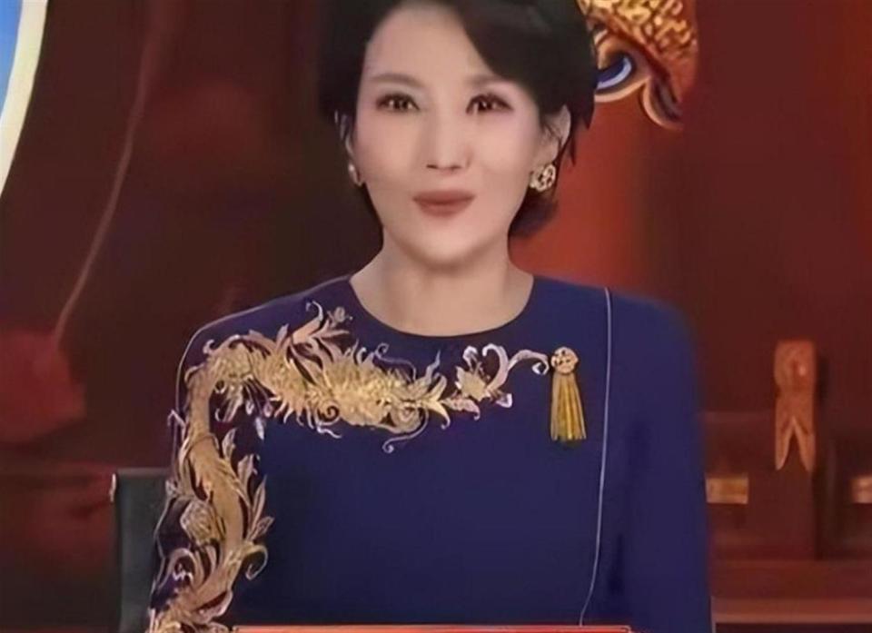 47岁无人敢娶？央视主持人王端端婚姻真相大白，答案不言而喻_腾讯新闻
