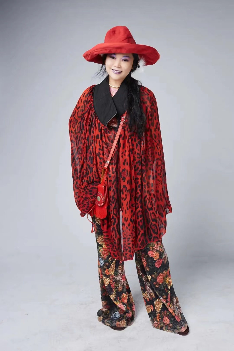 许美静演唱会划水,观众喊退票,网友称20多年看到最水的演唱会