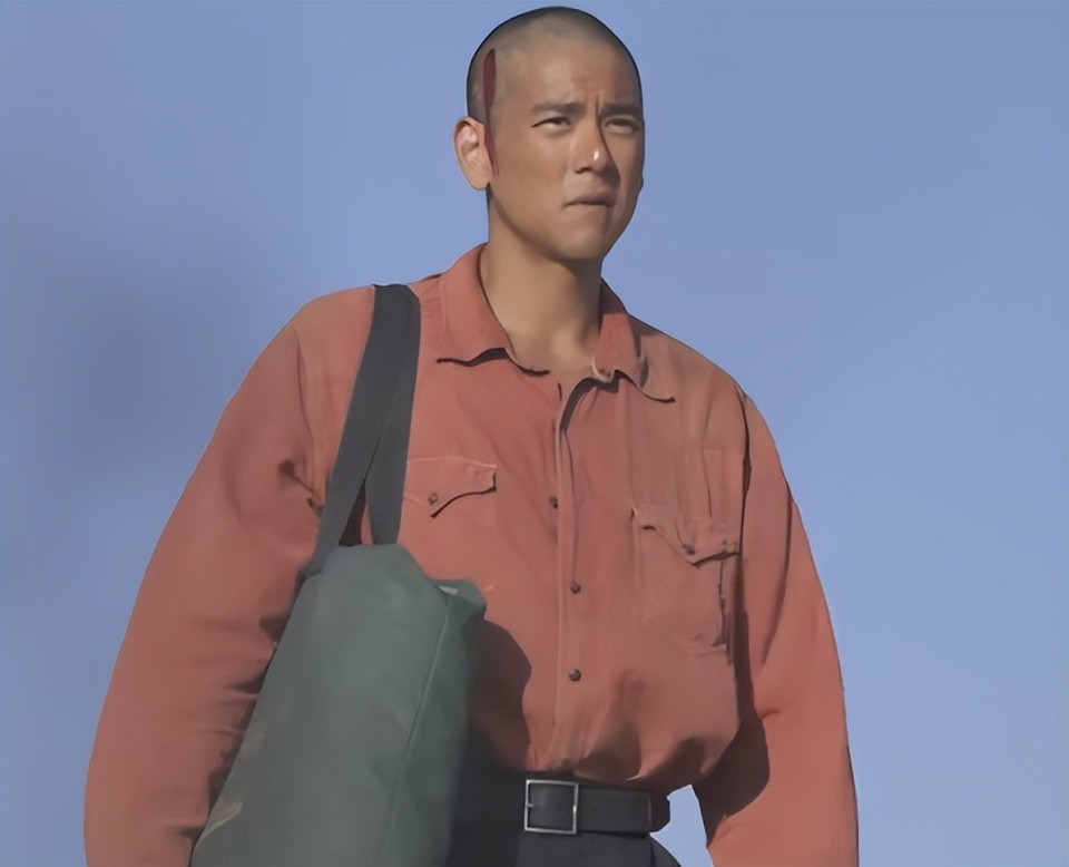 人物的隐忍和对自由的向往,在彭于晏身上被刻画得淋漓尽致