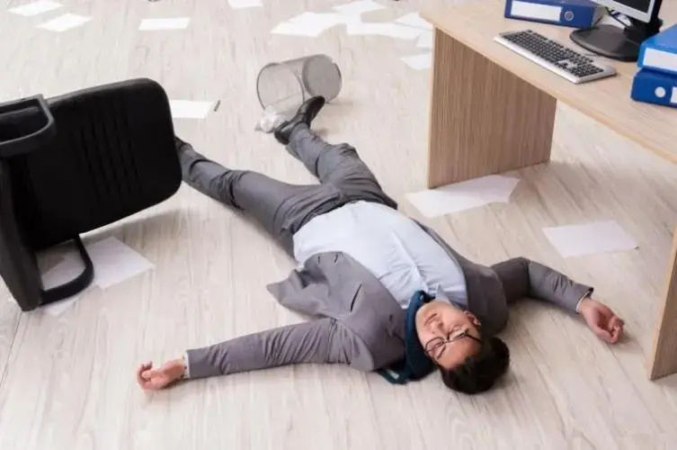 生命的无声警钟:猝死,我们能做些什么?-腾讯新闻