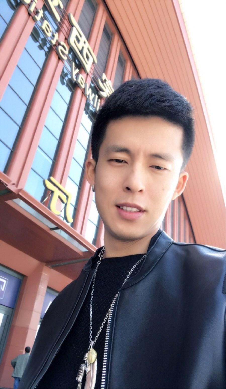 网红歌手王冕被捕,利用直播打赏洗钱近亿元,曾唱火《勉为其难》-腾讯