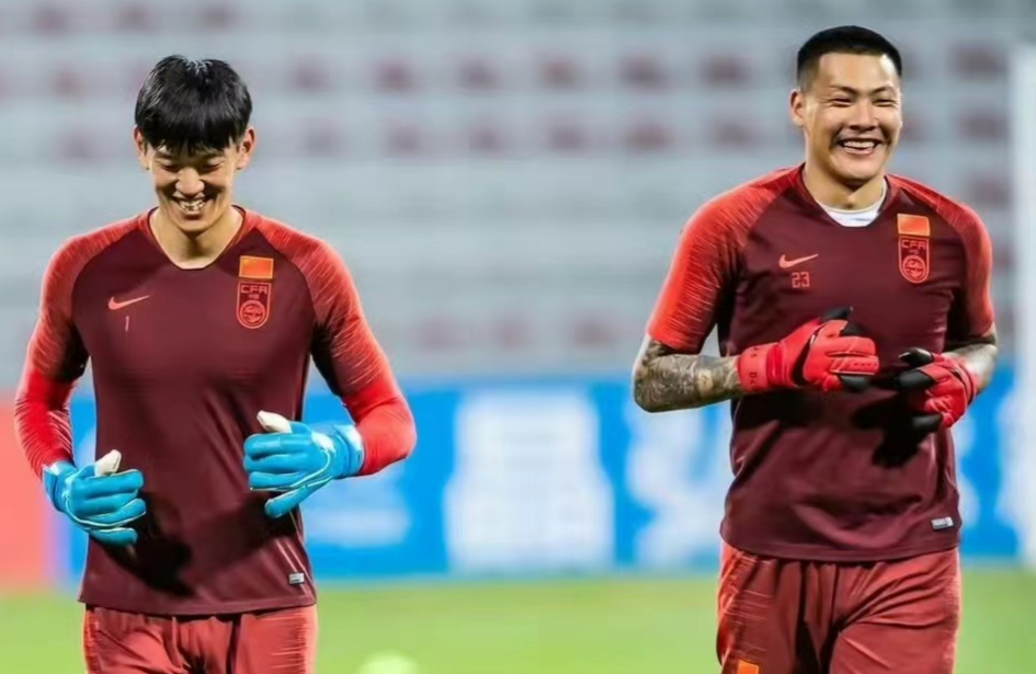 拒绝门里蹲中国门将急需进行改革黄健翔建议中超引进外籍门将