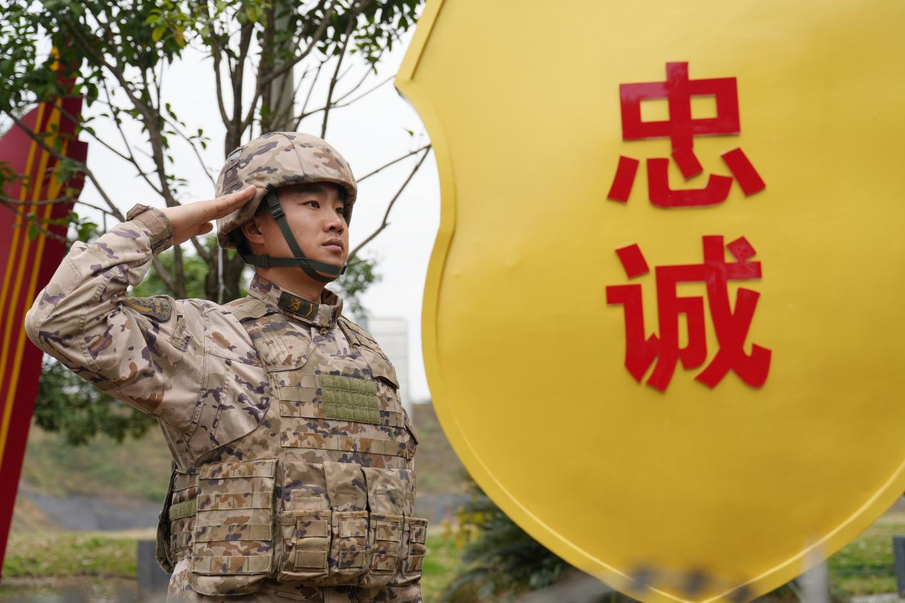 動靜十周年人物｜馬東昇：從清淤一線到訓練場，做人民需要的“中國脊樑” - 