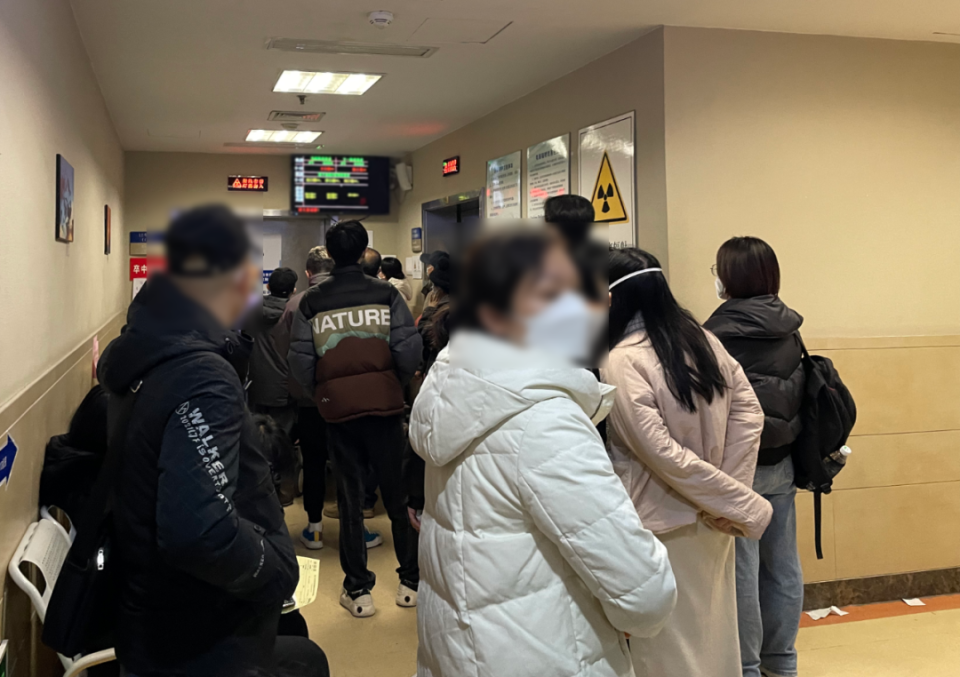 检查排队6小时,ct室一天出450份报告