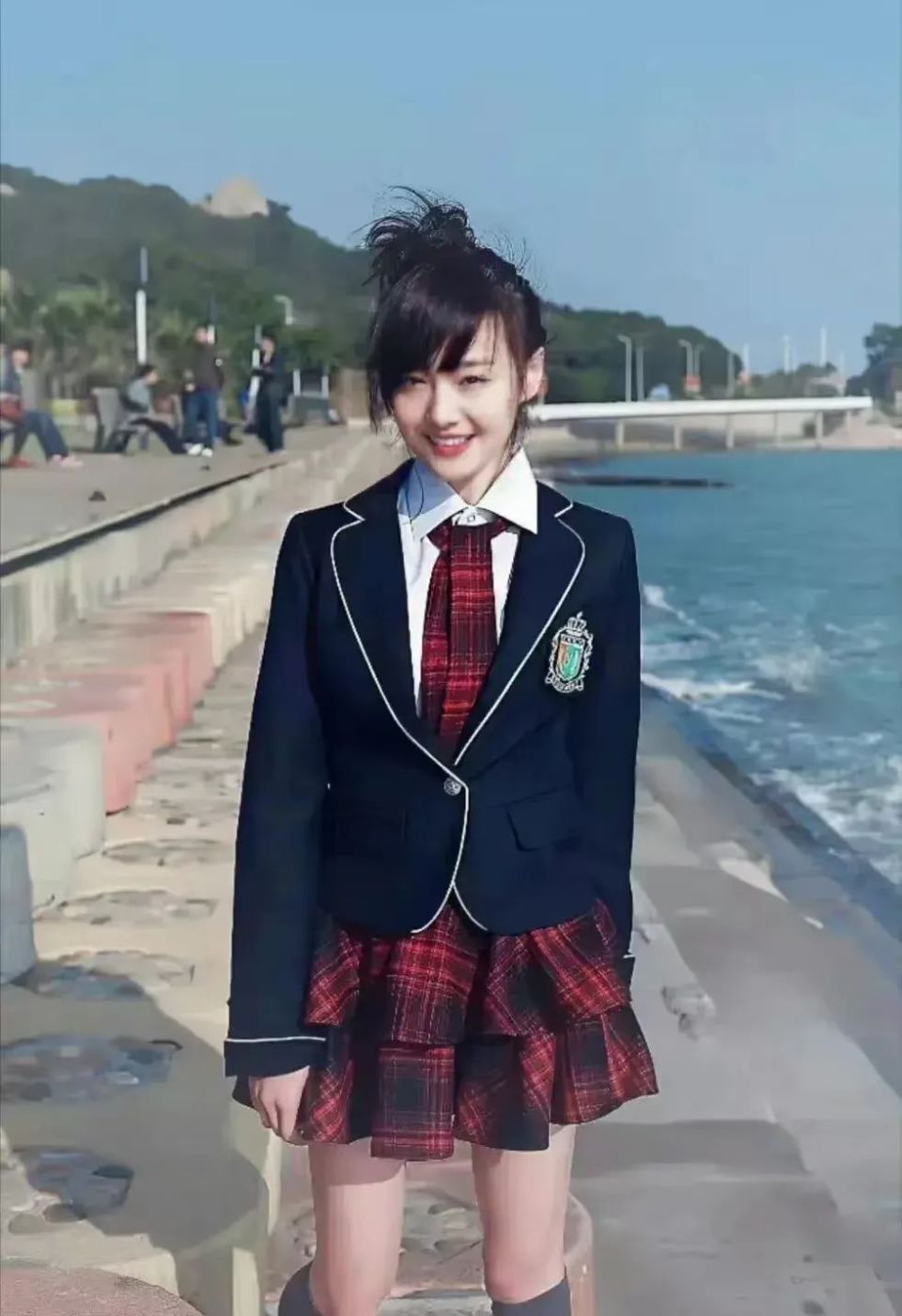 郑爽近照眼眶含泪,再因代孕风波被骂,霍思燕徐静蕾被"牵连"