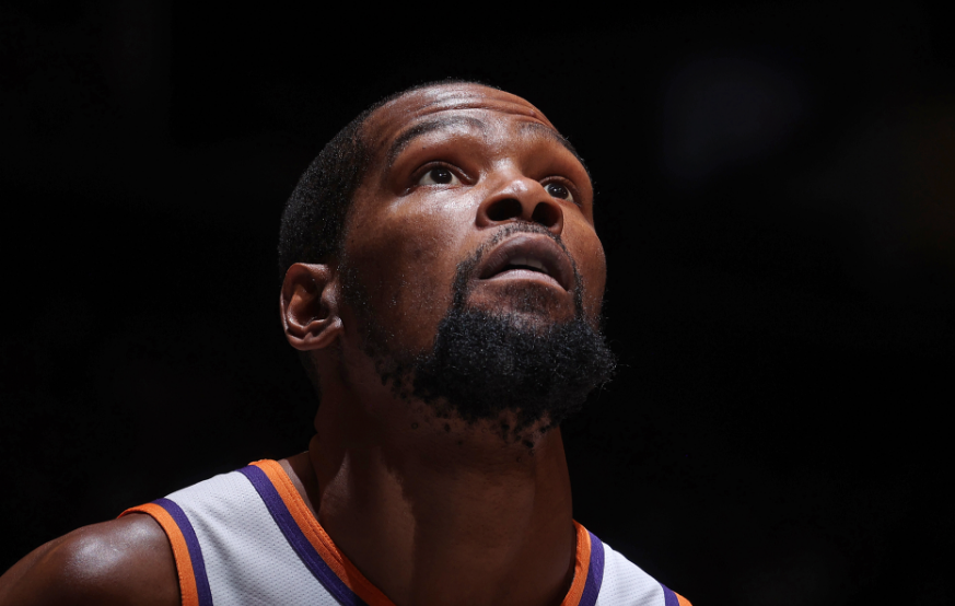 杜兰特33 8破纪录:制胜助攻杀死比赛 手刃旧主嘲讽对手太小_腾讯新闻