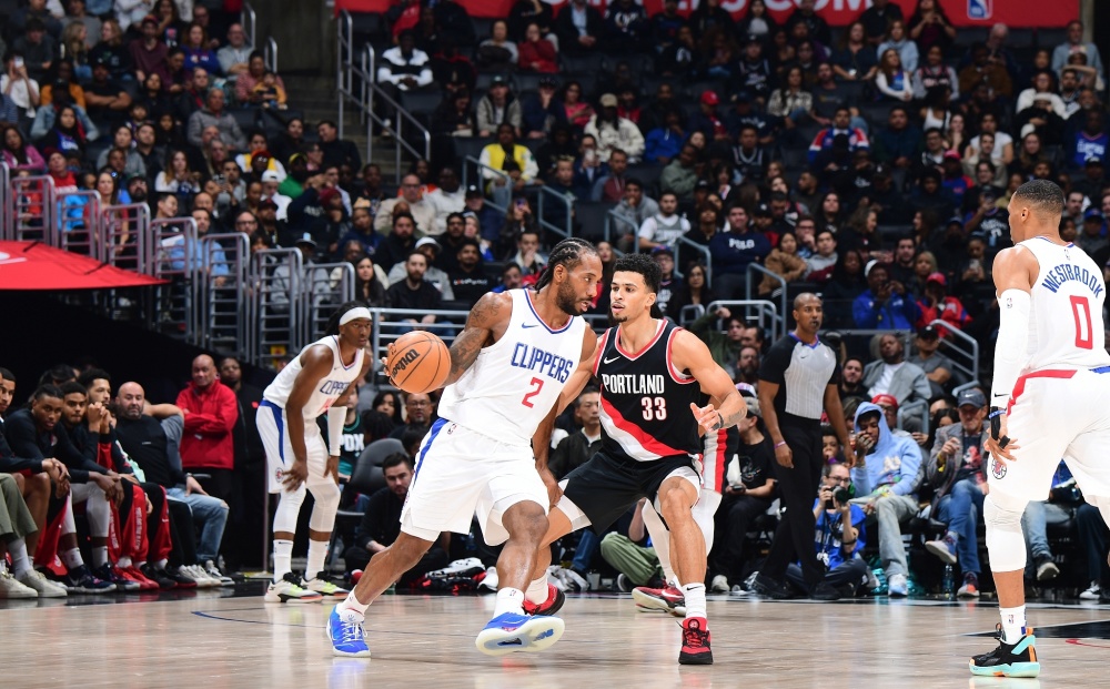 nba常规赛:快船力克开拓者迎四连胜 小卡轰34 6哈登14中7_腾讯新闻