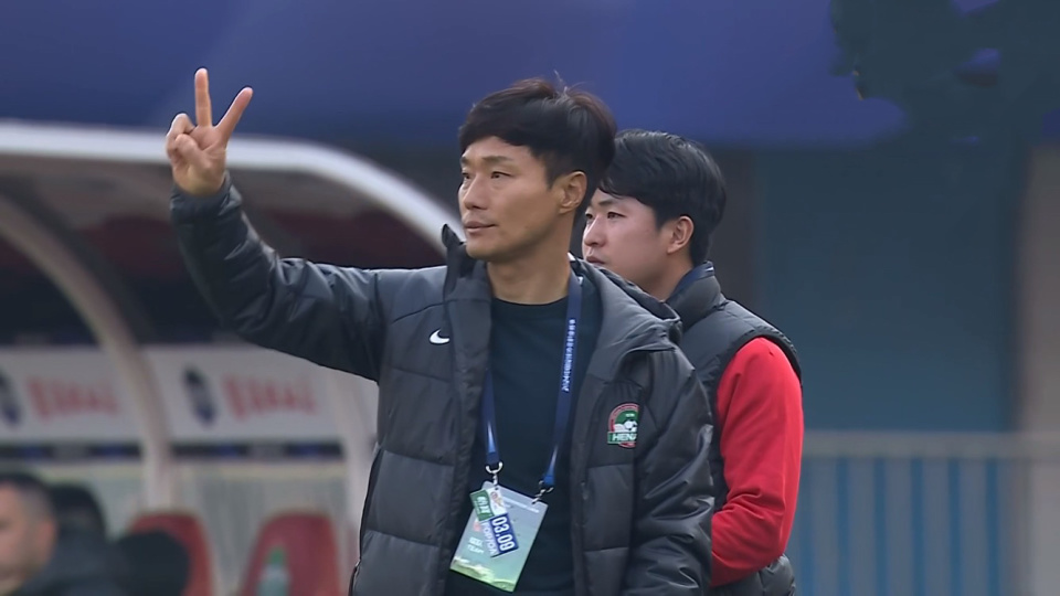 中超2劲旅垫底南基一冷静3天定去留陈洋运气太差下轮保级混战