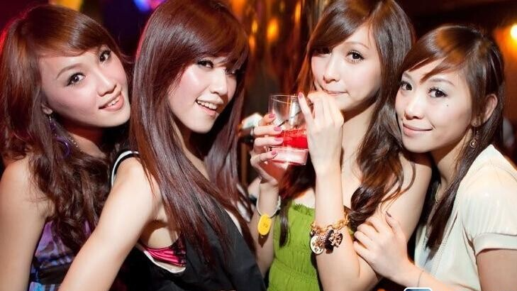 “女留学生”沦为三通一达的轻浮符号，何其悲哀？_腾讯新闻