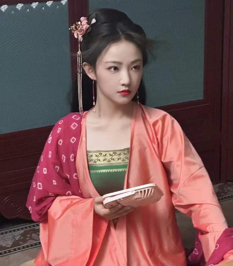 从20岁开始,她就在于正剧里频繁露脸.