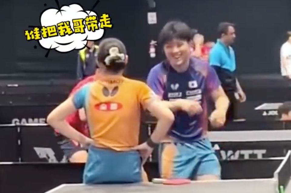 宠妹狂魔？22岁张本智和对着美和跳科目三+哄妹妹开心 自己笑翻了