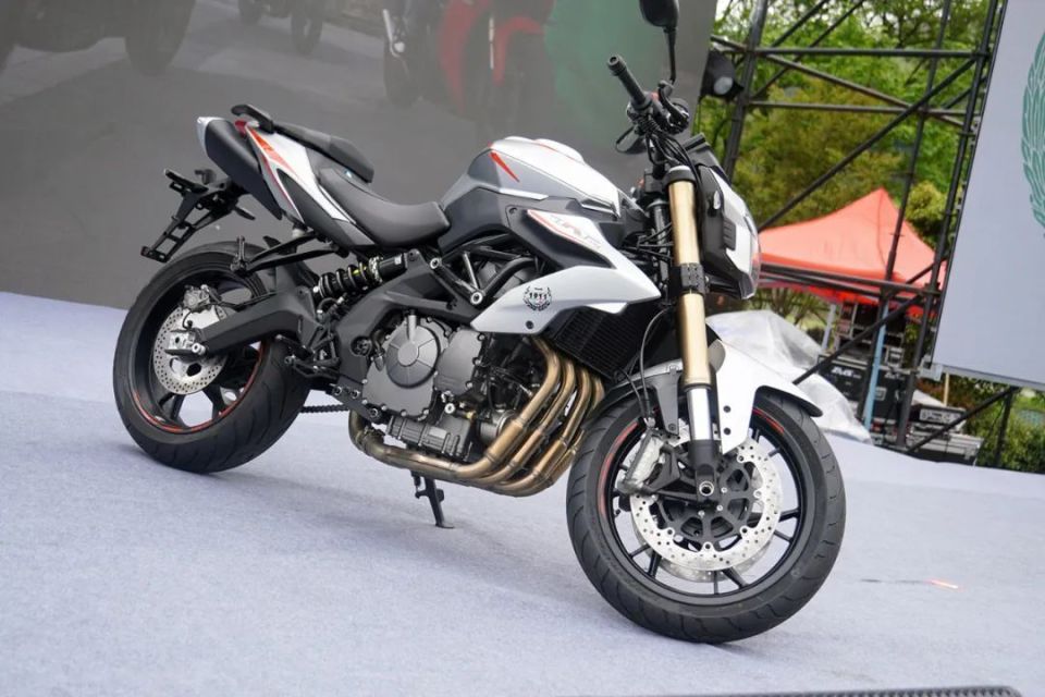 第八届benelli贝纳利骑行季皖美天柱山再起航,新款龙6,trk552x等车型