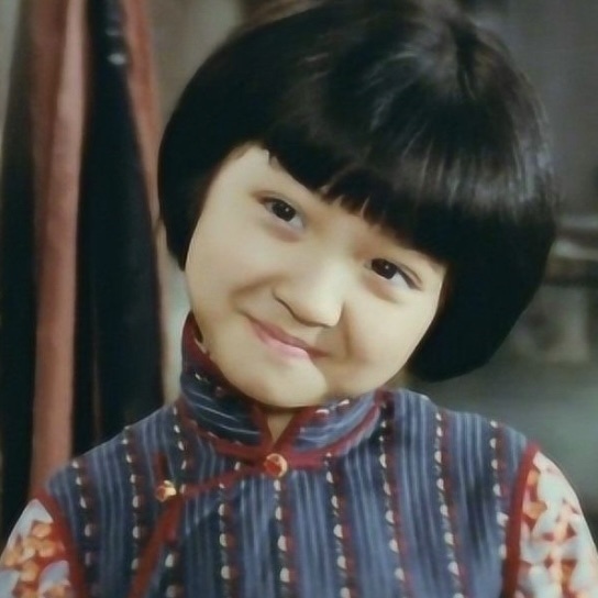 yoyo, 也有一双和妈妈沈洁那样的大眼睛_腾讯新闻