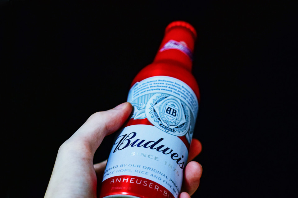 百威增长全靠中国市场