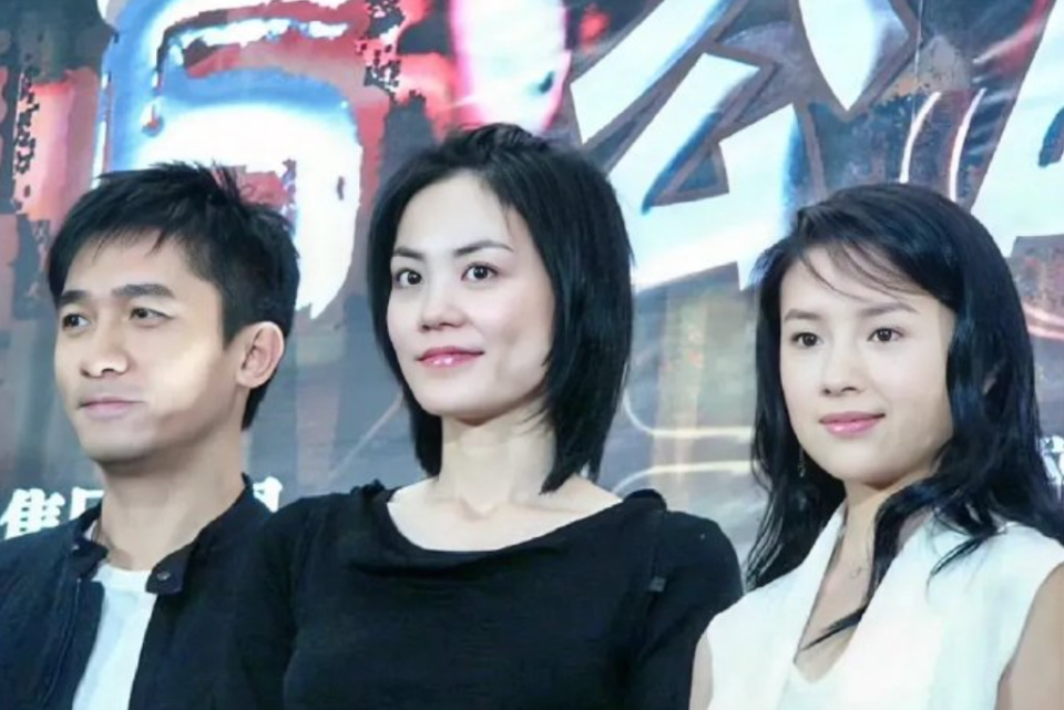 董洁14岁儿子神似梁朝伟,大鼻子如出一辙,网友疑惑重重