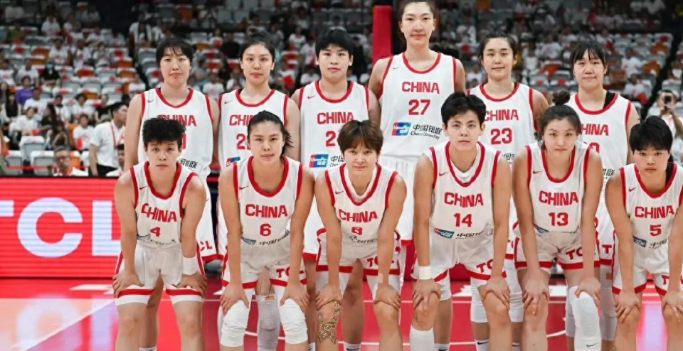 12人大名单临近出炉！女篮绝杀功臣恐成牺牲品，引发争议