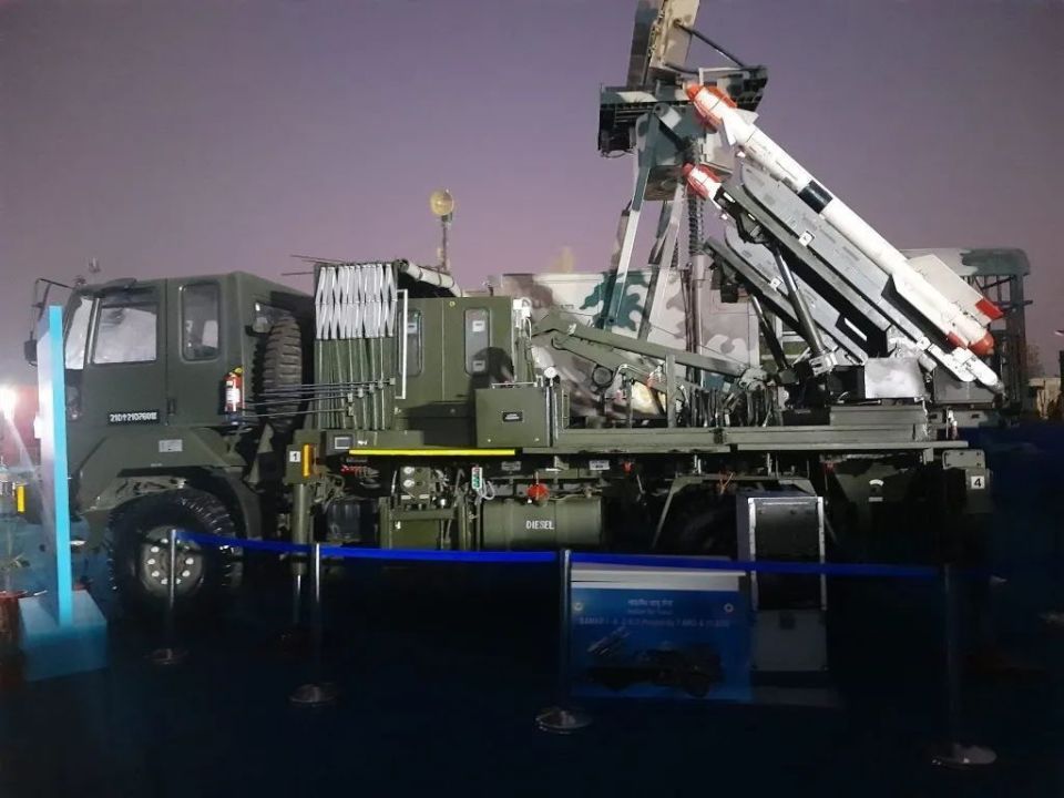 伊朗展示两种新型防空系统,重点强调机动性和全国产化_腾讯新闻