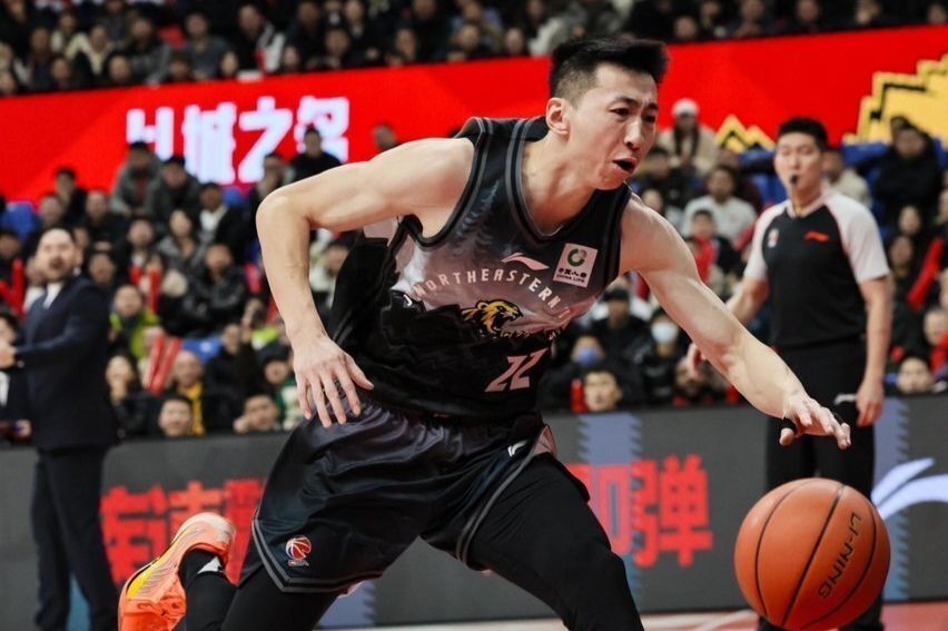 遼寧不敵吉林！趙繼偉14中1莫蘭德9+9 姜偉澤21+5+5導演爆冷 - 