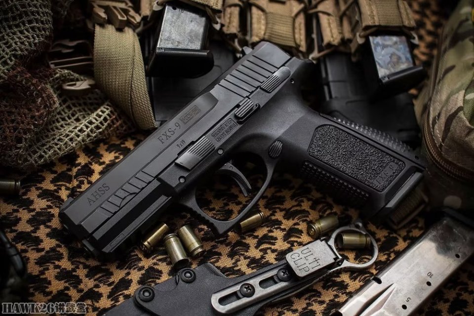 细看ahssfxs9手枪土耳其企业杰作融合两大世界名枪设计特点