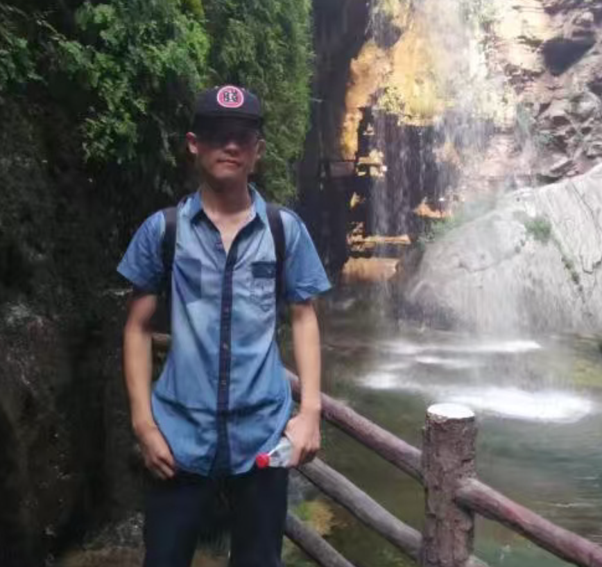 仝卓表弟獲救了！照片曝光頭髮已被剃光，從求助到救出不到24小時 - 