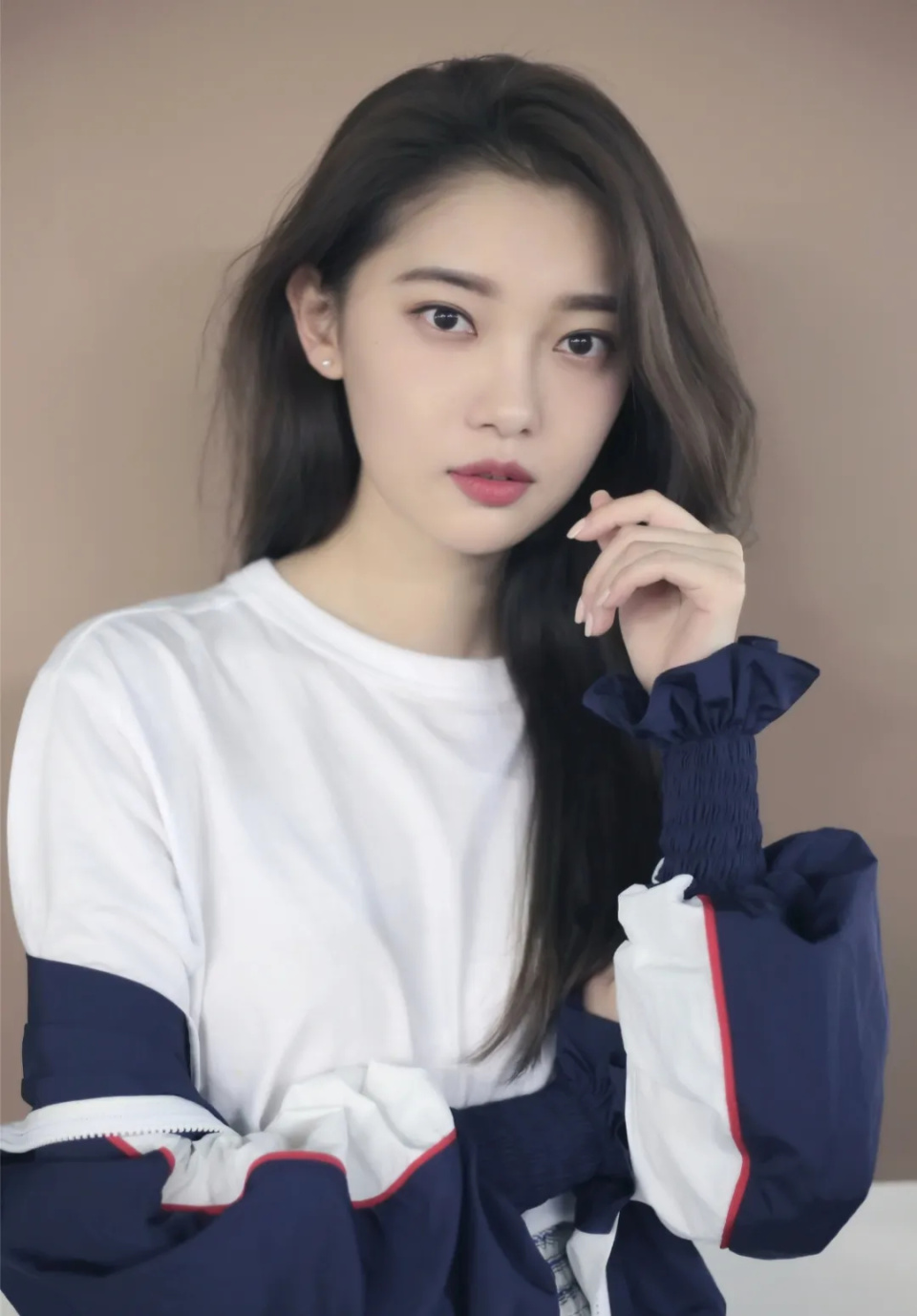 《小日子》田依桐:与陈钰琪同被唐嫣赏识,可惜30岁颜值高演技好却不火