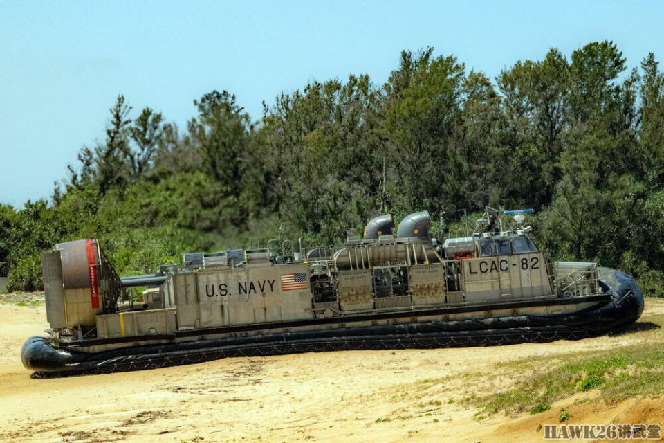 美日"铁拳"联合演习 lcac气垫登陆艇抢滩 双方夺取滩头阵地_腾讯新闻