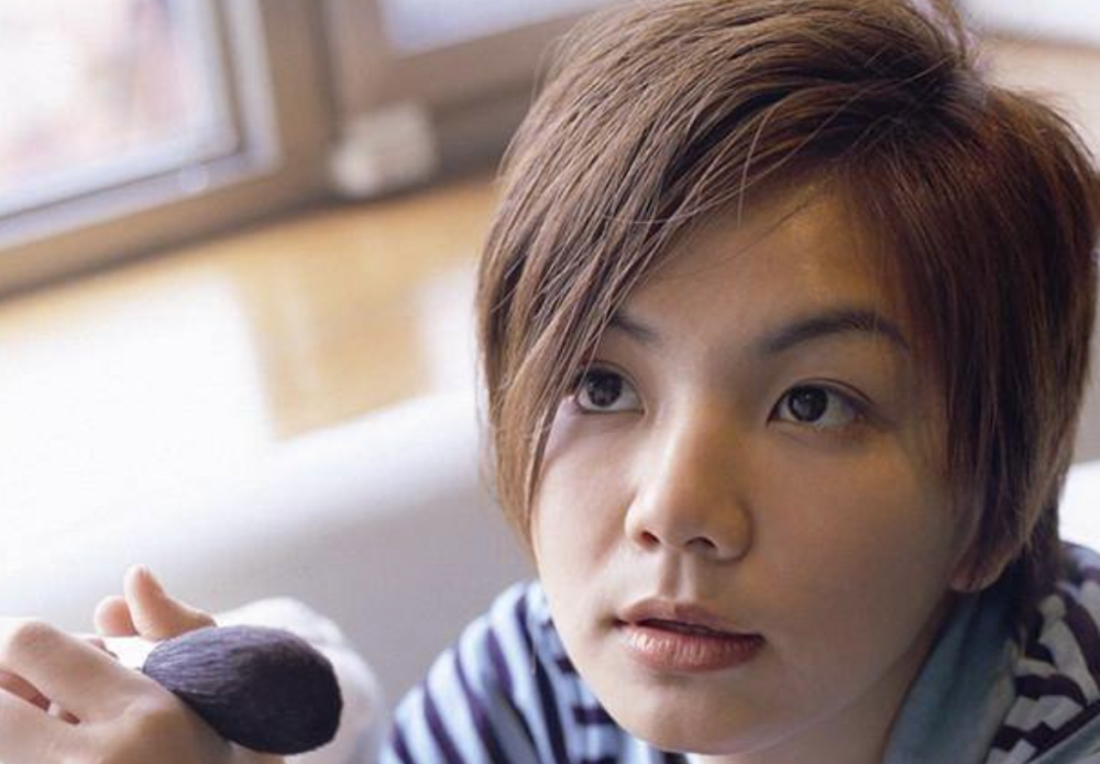 7位"假小子"出道的女星,大多数已无人问津,有人逆袭成顶流!