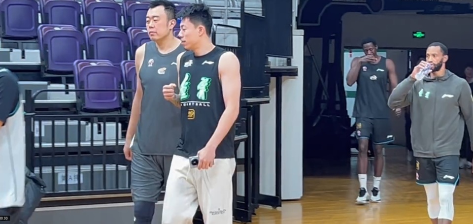 今夏超7人离队！辽宁男篮阵容大换血 赵继伟能等到下一个夺冠窗口期吗？