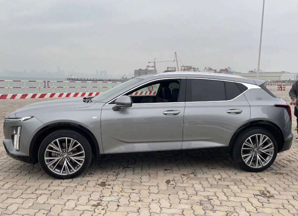 性能上限会更强一些,值得关注的就是这款车入门采用前置前驱动力布局