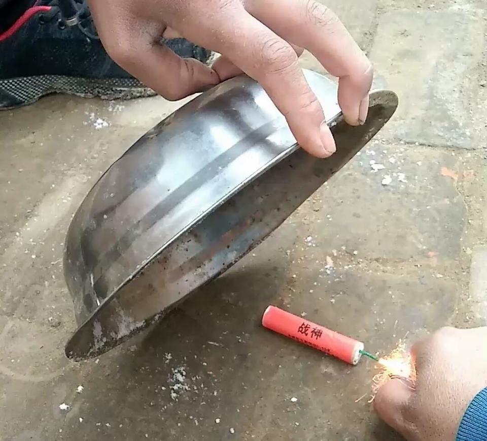 龙年伊始,又闻擦炮引发下水道爆炸,擦炮的威力为何这么大?
