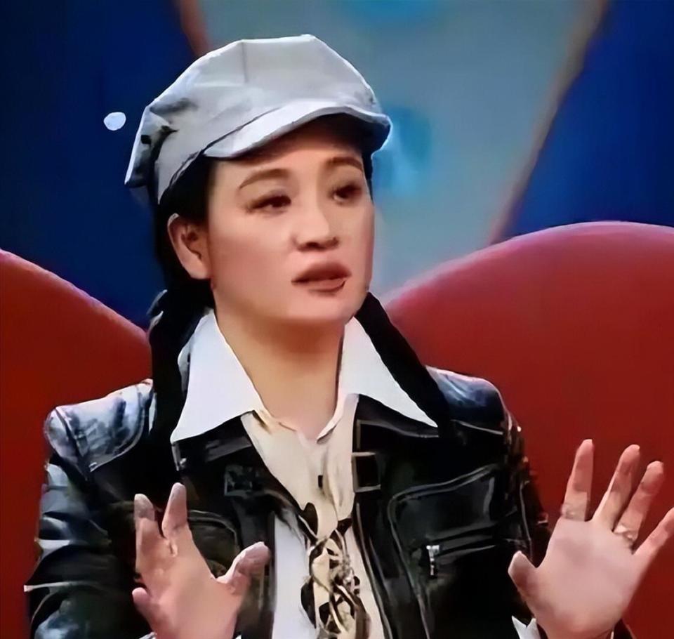 60岁伍宇娟近况曝光！与前夫离婚已经27年，如今孓然一身让人唏嘘_腾讯新闻