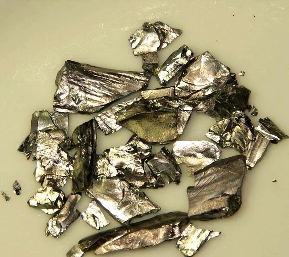 比稀土还稀缺的锎元素，一克一点五亿，中国为何必须自主突破呢？_腾讯新闻