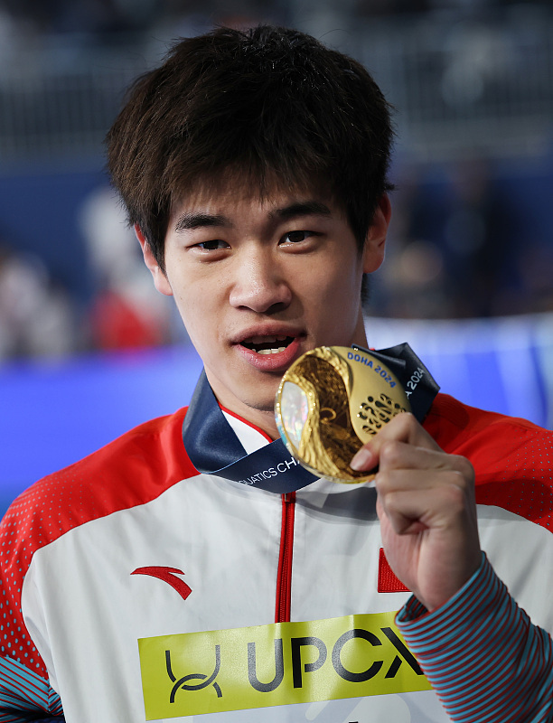 新飞鱼名副其实潘展乐比宁泽涛更快更稳定谁也说不清他的上限在哪儿