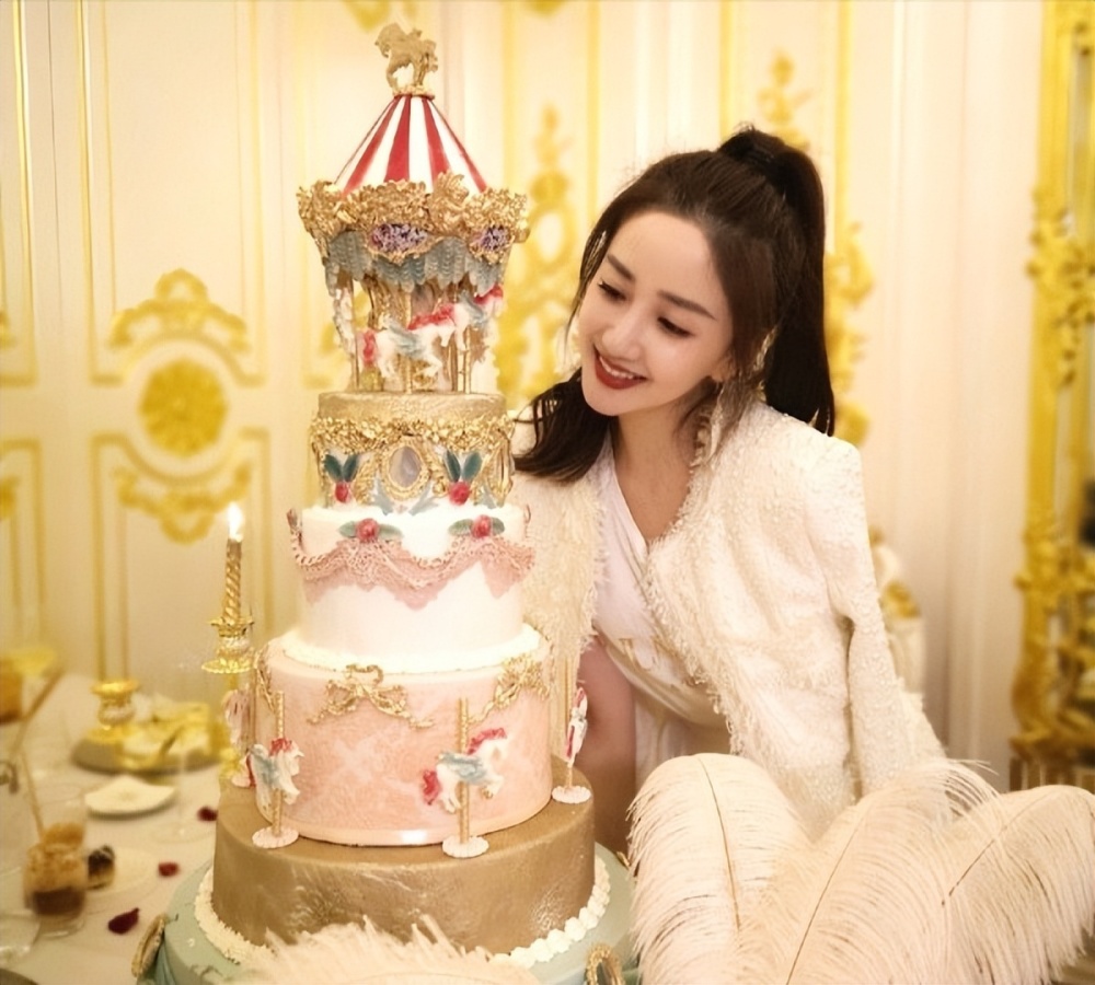 《倾世小狂医》来袭,陈欣予凭演技获好评,却多次被质疑是整容脸_腾讯