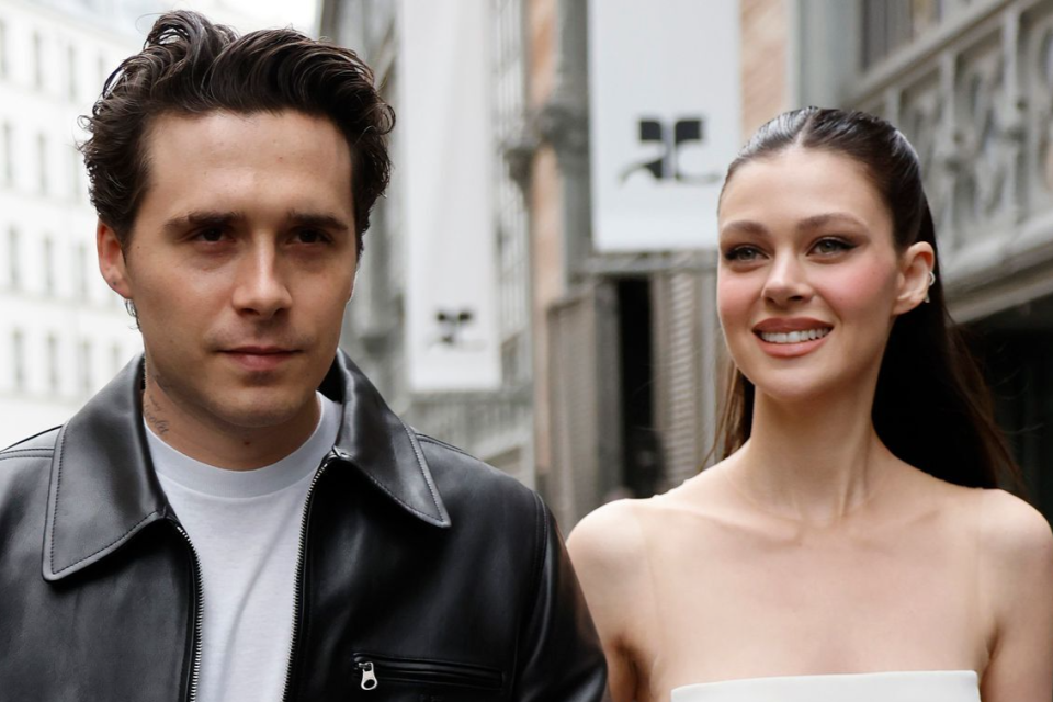 好莱坞女星妮可拉佩尔茨,和贝克汉姆"吃软饭"的儿子,时装周造型引热议