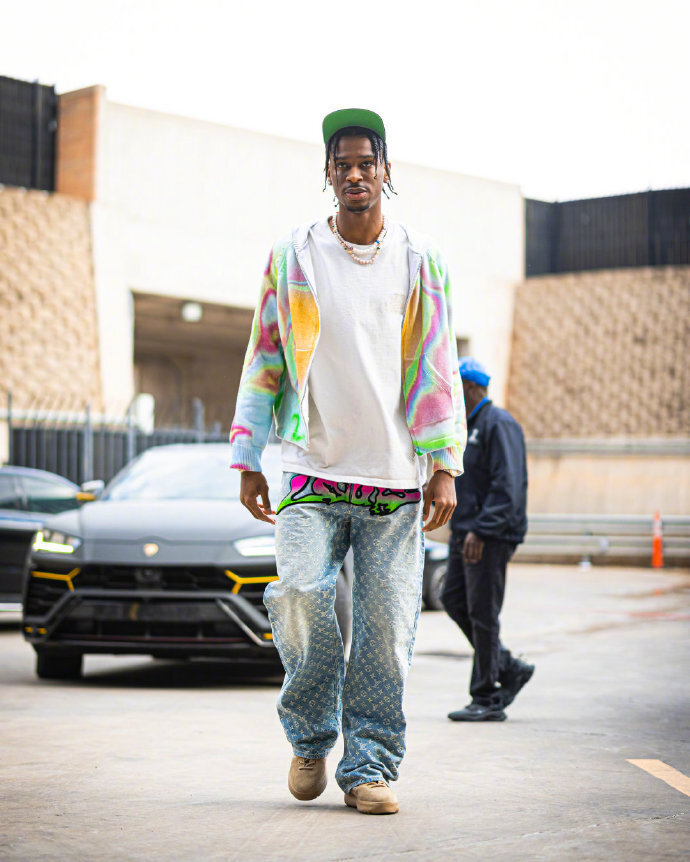 亚历山大击败杰伦·布朗 当选nba本年度最时尚球员